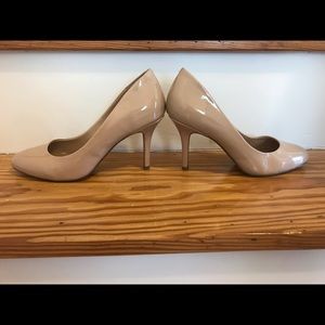 Steve Madden “Wynston” beige/nude heels size 9M